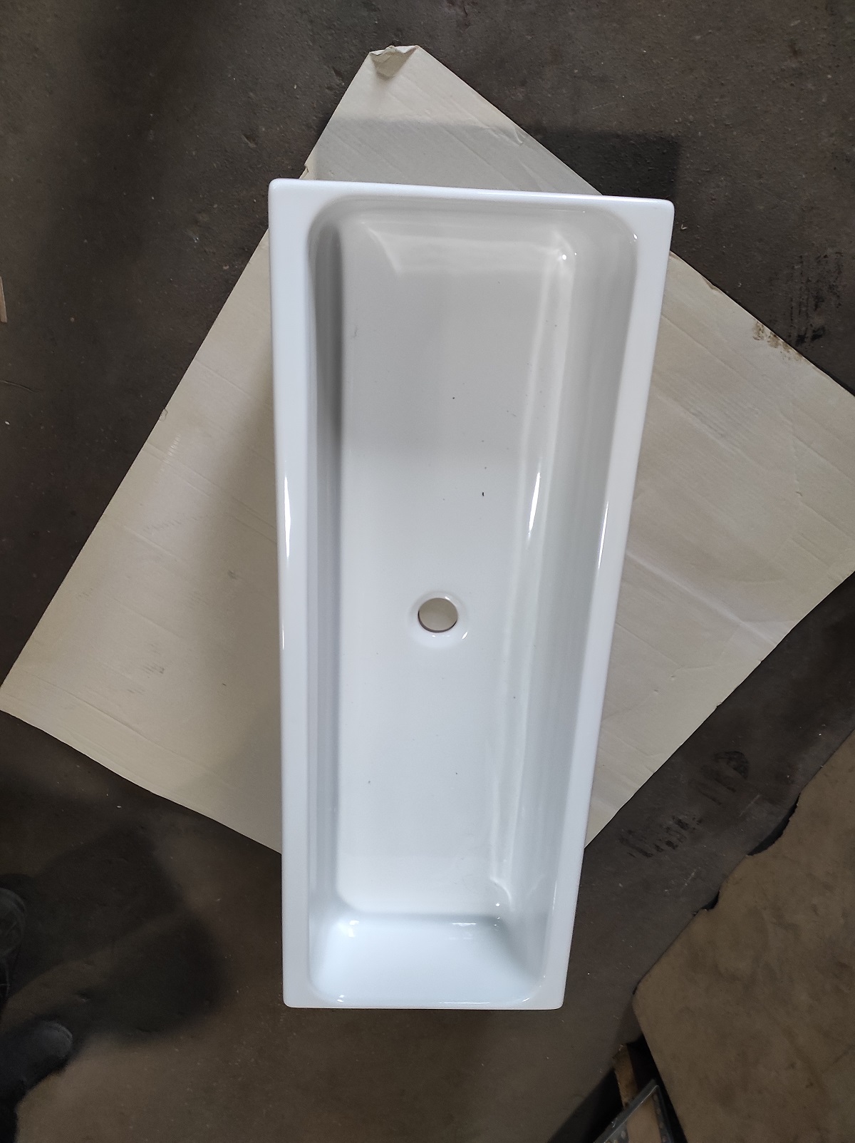 Раковина хозяйственная 120x45 Hatria YN05