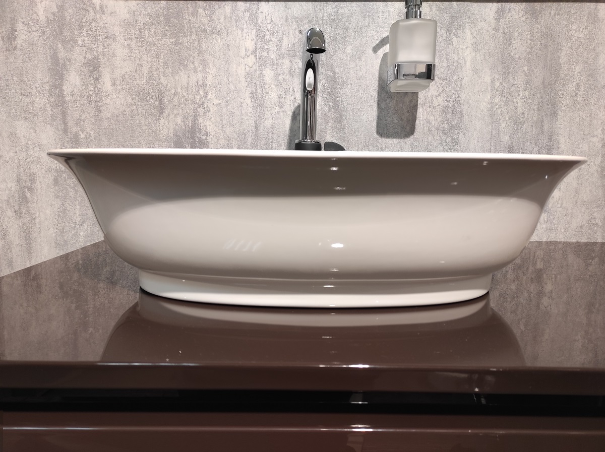 Раковина на столешницу овальная 50x45 Laufen New Classic  8.1285.2.400.112.1