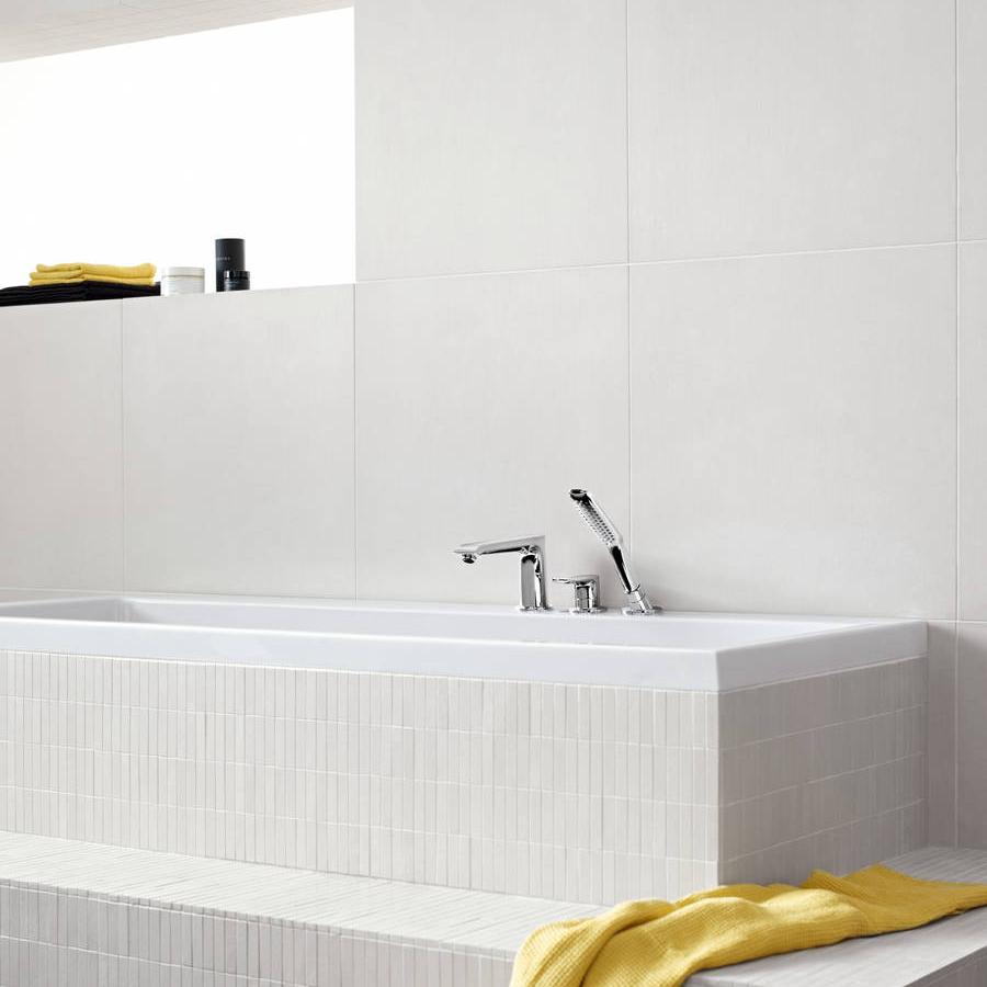 Смеситель для ванны на 3 отверстия Hansgrohe Metris 31190000